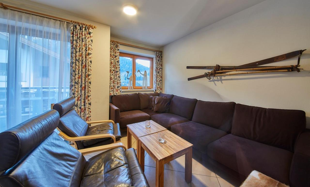 Appartements Hollandia ザールバッハ・ヒンターグレム エクステリア 写真