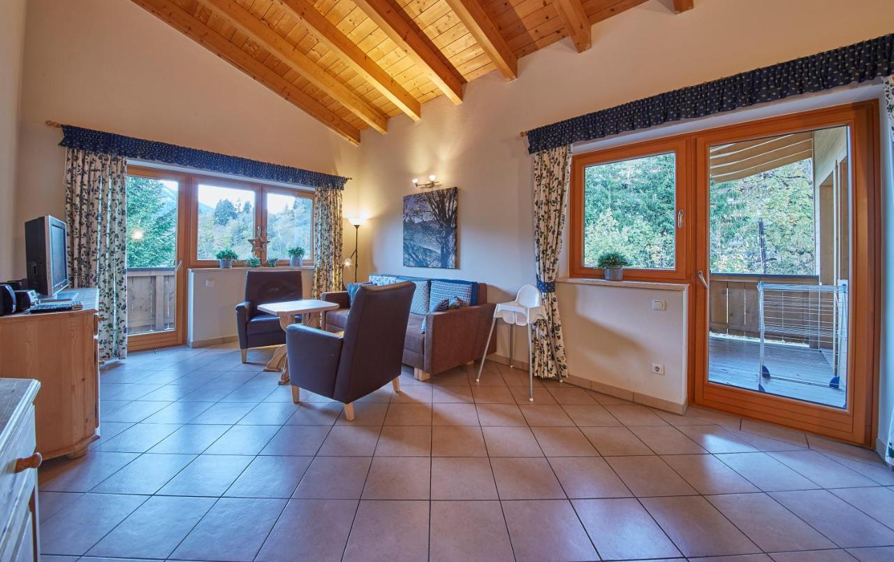 Appartements Hollandia ザールバッハ・ヒンターグレム エクステリア 写真