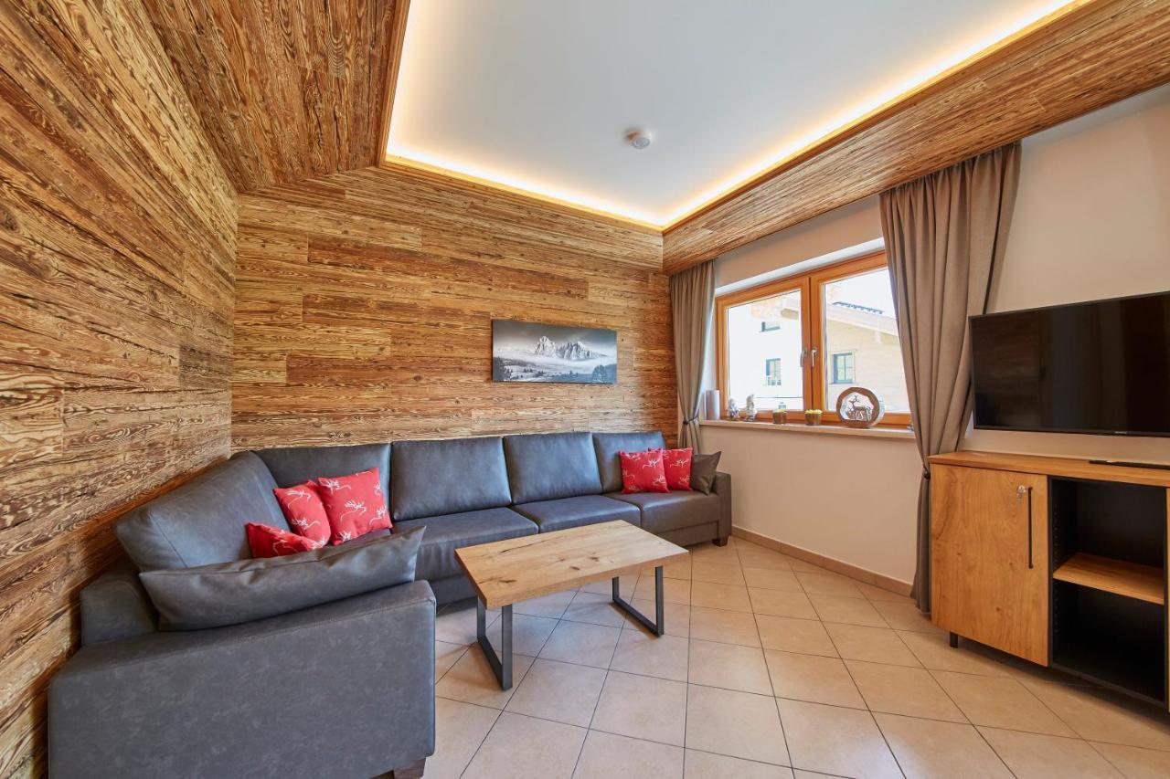 Appartements Hollandia ザールバッハ・ヒンターグレム エクステリア 写真