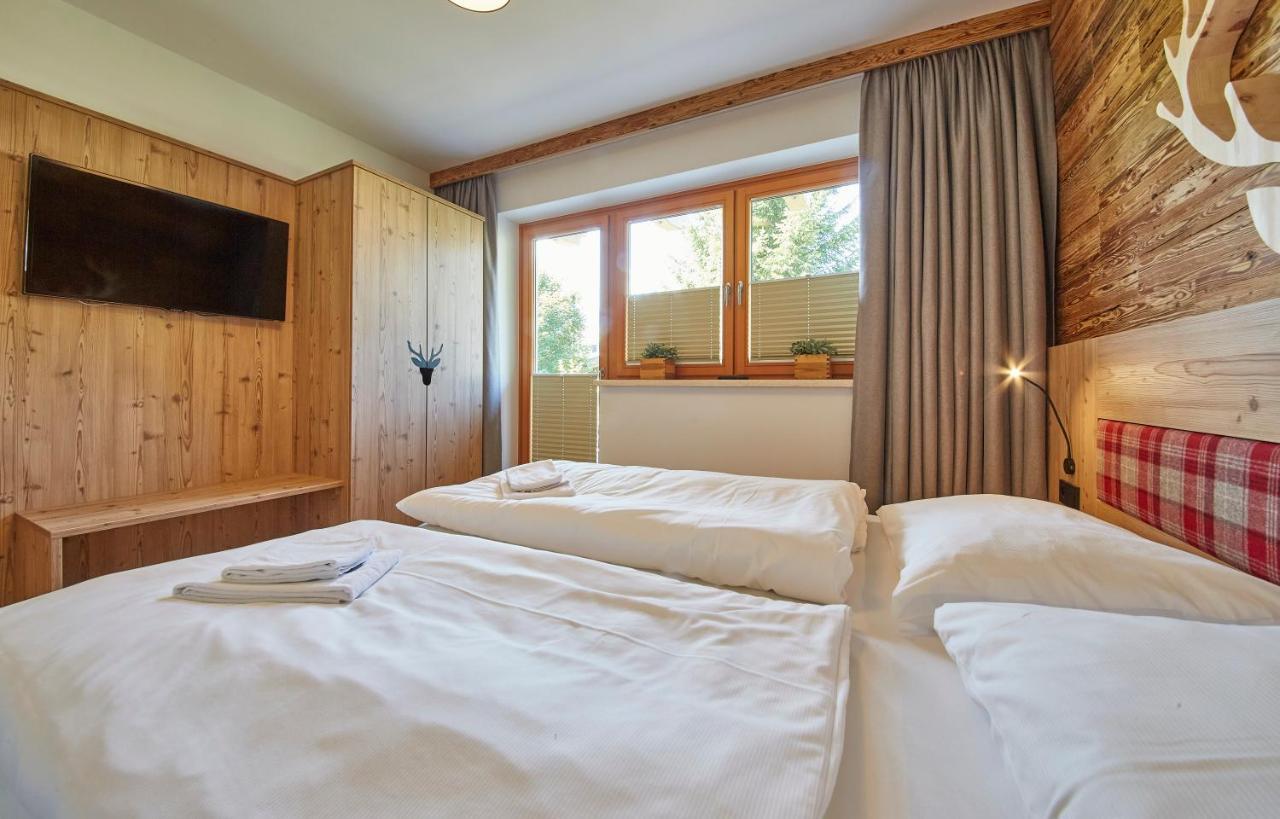 Appartements Hollandia ザールバッハ・ヒンターグレム エクステリア 写真
